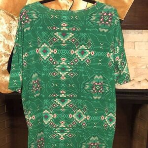 Lularoe Irma Green Tribal Tunic Shirt Size Small